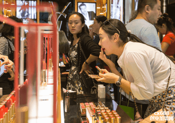 護膚品加盟店10大排名,哪些化妝品加盟品牌值得選擇